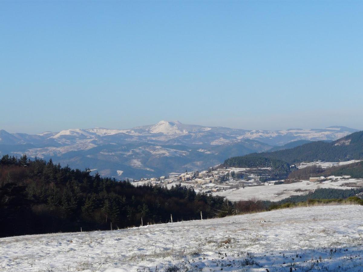 Saint-Julien-Labrousse Les Cabanes De Labrousse מראה חיצוני תמונה
